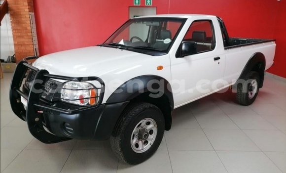 Nunua Ilio tumika Nissan Hardbody White Gari ndani ya Big Bend nchini Lubombo Nunua Ilio tumika Nissan Hardbody White Gari ndani ya Big Bend nchini Lubombo