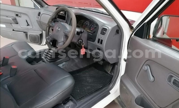 Acheter Occasion Voiture Nissan Hardbody Blanc à Big Bend, Lubombo Acheter Occasion Voiture Nissan Hardbody Blanc à Big Bend, Lubombo