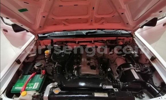 Acheter Occasion Voiture Nissan Hardbody Blanc à Big Bend, Lubombo Acheter Occasion Voiture Nissan Hardbody Blanc à Big Bend, Lubombo