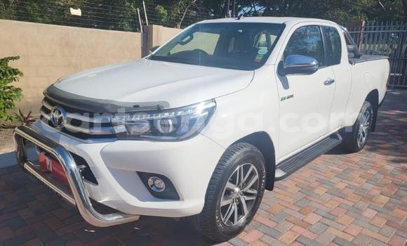 Acheter Occasion Voiture Toyota Hilux Blanc à Ezulwini, Hhohho