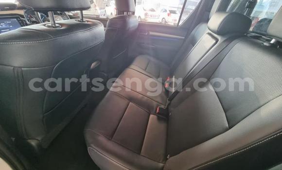 Nunua Ilio tumika Toyota Hilux White Gari ndani ya Ezulwini nchini Hhohho Nunua Ilio tumika Toyota Hilux White Gari ndani ya Ezulwini nchini Hhohho