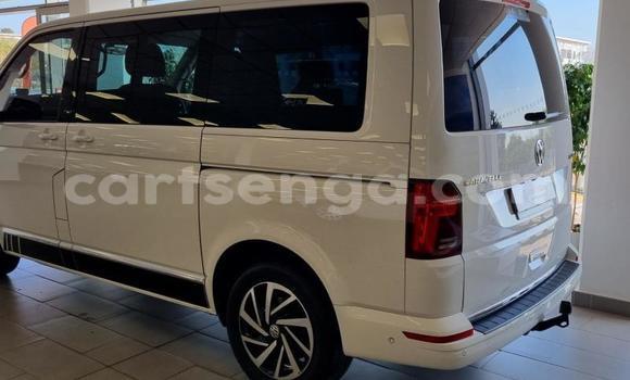 Acheter Occasion Voiture Volkswagen Caravelle Blanc à Mbabane, Manzini Acheter Occasion Voiture Volkswagen Caravelle Blanc à Mbabane, Manzini