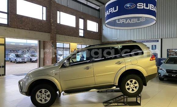 Acheter Occasion Voiture Mitsubishi Pajero Gris à Mbabane, Manzini Acheter Occasion Voiture Mitsubishi Pajero Gris à Mbabane, Manzini