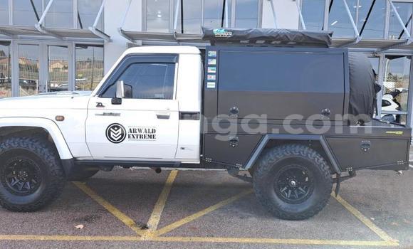 Acheter Occasion Voiture Toyota Land Cruiser Blanc à Mbabane, Manzini Acheter Occasion Voiture Toyota Land Cruiser Blanc à Mbabane, Manzini