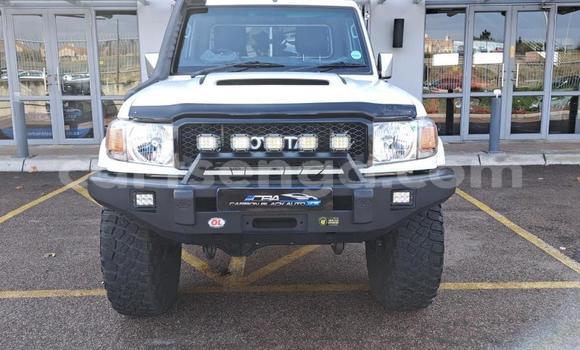 Acheter Occasion Voiture Toyota Land Cruiser Blanc à Mbabane, Manzini Acheter Occasion Voiture Toyota Land Cruiser Blanc à Mbabane, Manzini