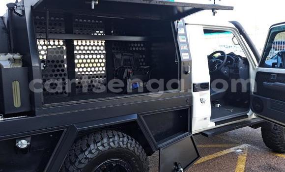 Acheter Occasion Voiture Toyota Land Cruiser Blanc à Mbabane, Manzini Acheter Occasion Voiture Toyota Land Cruiser Blanc à Mbabane, Manzini