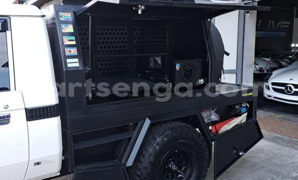 Acheter Occasion Voiture Toyota Land Cruiser Blanc à Mbabane, Manzini Acheter Occasion Voiture Toyota Land Cruiser Blanc à Mbabane, Manzini