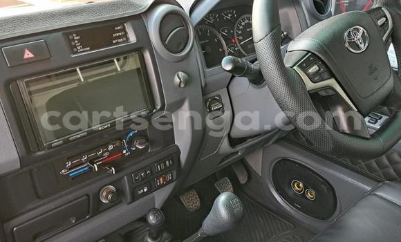 Acheter Occasion Voiture Toyota Land Cruiser Blanc à Mbabane, Manzini Acheter Occasion Voiture Toyota Land Cruiser Blanc à Mbabane, Manzini