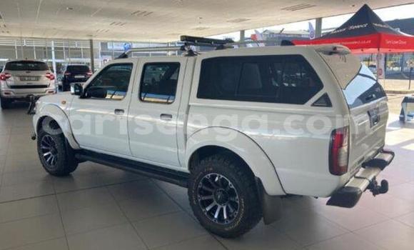 Nunua Ilio tumika Nissan NP 300 White Gari ndani ya Ezulwini nchini Hhohho Nunua Ilio tumika Nissan NP 300 White Gari ndani ya Ezulwini nchini Hhohho