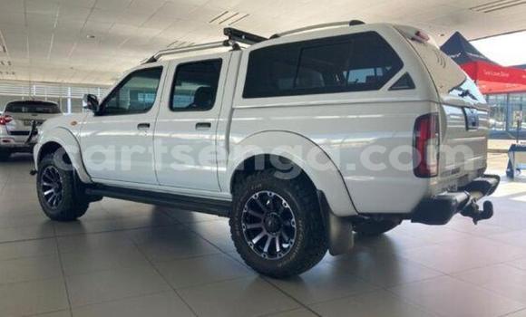 Nunua Ilio tumika Nissan NP 300 White Gari ndani ya Ezulwini nchini Hhohho Nunua Ilio tumika Nissan NP 300 White Gari ndani ya Ezulwini nchini Hhohho