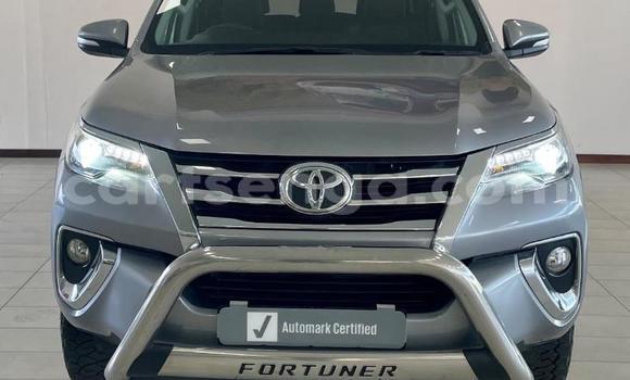 Nunua Ilio tumika Toyota Hilux Silver Gari ndani ya Ezulwini nchini Hhohho Nunua Ilio tumika Toyota Hilux Silver Gari ndani ya Ezulwini nchini Hhohho