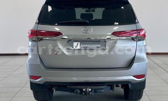 Nunua Ilio tumika Toyota Hilux Silver Gari ndani ya Ezulwini nchini Hhohho Nunua Ilio tumika Toyota Hilux Silver Gari ndani ya Ezulwini nchini Hhohho