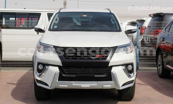Buy Import Toyota Fortuner White Car in Import - Dubai in Hhohho Buy Import Toyota Fortuner White Car in Import - Dubai in Hhohho