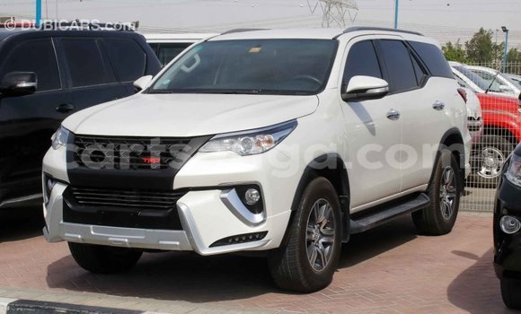 Buy Import Toyota Fortuner White Car in Import - Dubai in Hhohho Buy Import Toyota Fortuner White Car in Import - Dubai in Hhohho
