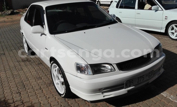 Nunua Ilio tumika Toyota Corolla White Gari ndani ya Ezulwini nchini Hhohho Nunua Ilio tumika Toyota Corolla White Gari ndani ya Ezulwini nchini Hhohho