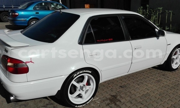 Nunua Ilio tumika Toyota Corolla White Gari ndani ya Ezulwini nchini Hhohho Nunua Ilio tumika Toyota Corolla White Gari ndani ya Ezulwini nchini Hhohho