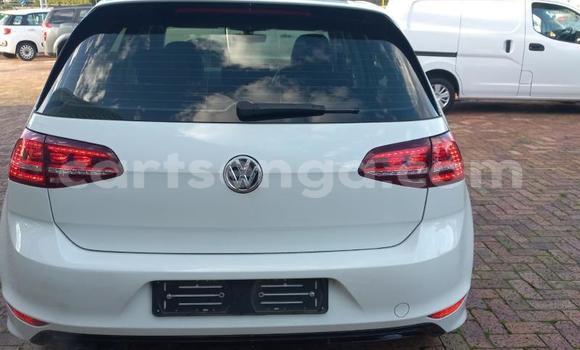 Buy Used Volkswagen Golf White Car in Bulembu in Hhohho Buy Used Volkswagen Golf White Car in Bulembu in Hhohho