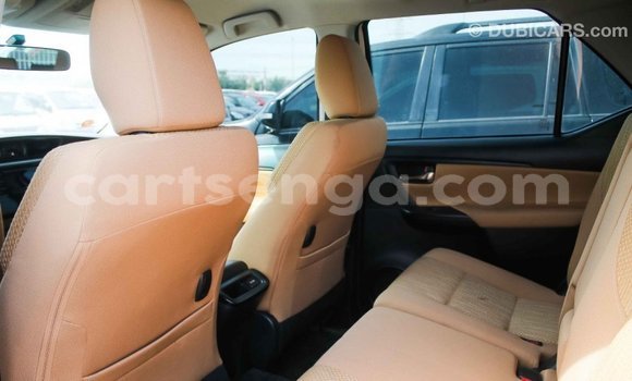 Buy Import Toyota Fortuner White Car in Import - Dubai in Hhohho Buy Import Toyota Fortuner White Car in Import - Dubai in Hhohho