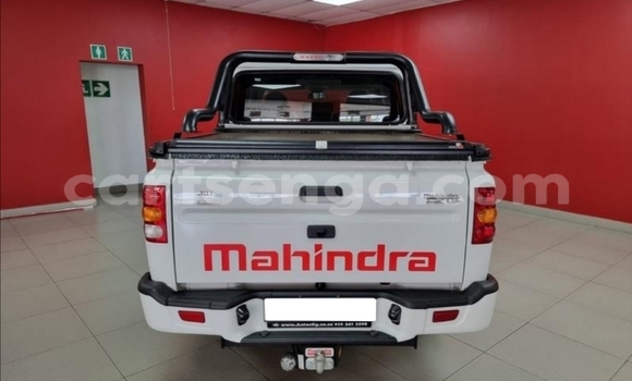 Nunua Ilio tumika Mahindra CL White Gari ndani ya Ezulwini nchini Hhohho Nunua Ilio tumika Mahindra CL White Gari ndani ya Ezulwini nchini Hhohho