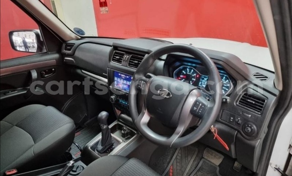 Nunua Ilio tumika Mahindra CL White Gari ndani ya Ezulwini nchini Hhohho Nunua Ilio tumika Mahindra CL White Gari ndani ya Ezulwini nchini Hhohho