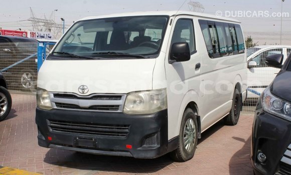 Buy Import Toyota Hiace White Car in Import - Dubai in Hhohho Buy Import Toyota Hiace White Car in Import - Dubai in Hhohho