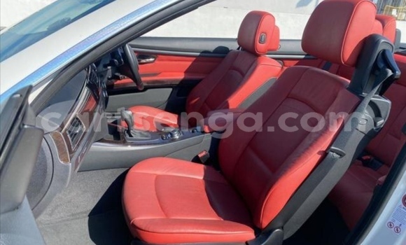 Acheter Occasion Voiture BMW 3–Series Blanc à Big Bend, Lubombo Acheter Occasion Voiture BMW 3–Series Blanc à Big Bend, Lubombo