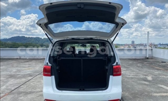 Nunua Ilio tumika Volkswagen Touran White Gari ndani ya Ezulwini nchini Hhohho Nunua Ilio tumika Volkswagen Touran White Gari ndani ya Ezulwini nchini Hhohho
