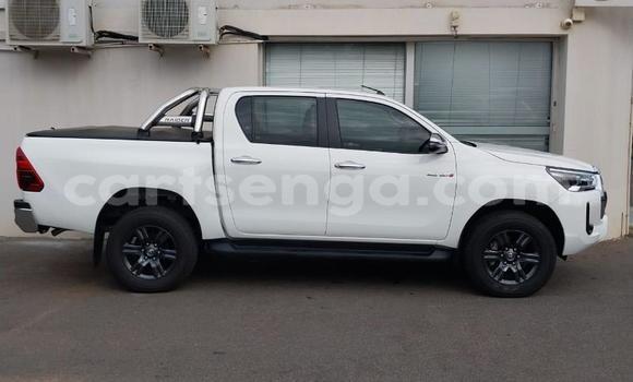 Buy Used Toyota Hilux White Car in Ezulwini in Hhohho Buy Used Toyota Hilux White Car in Ezulwini in Hhohho