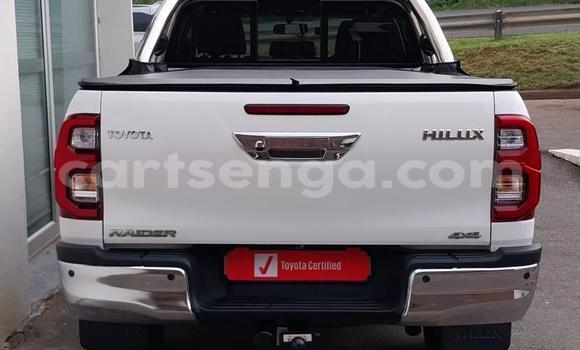 Buy Used Toyota Hilux White Car in Ezulwini in Hhohho Buy Used Toyota Hilux White Car in Ezulwini in Hhohho
