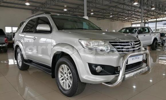 Acheter Occasion Voiture Toyota Fortuner Gris à Ezulwini, Hhohho