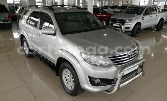 Acheter Occasion Voiture Toyota Fortuner Gris à Ezulwini, Hhohho Acheter Occasion Voiture Toyota Fortuner Gris à Ezulwini, Hhohho