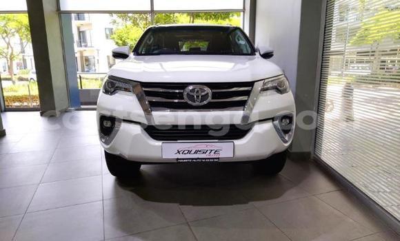 Acheter Occasion Voiture Toyota Fortuner Blanc à Ezulwini, Hhohho Acheter Occasion Voiture Toyota Fortuner Blanc à Ezulwini, Hhohho