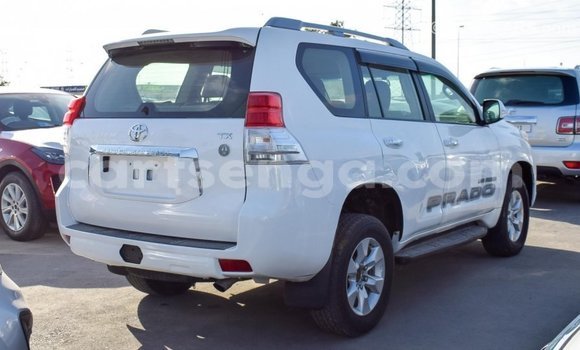 Acheter Import Voiture Toyota Prado Blanc à Import - Dubai, Hhohho Acheter Import Voiture Toyota Prado Blanc à Import - Dubai, Hhohho