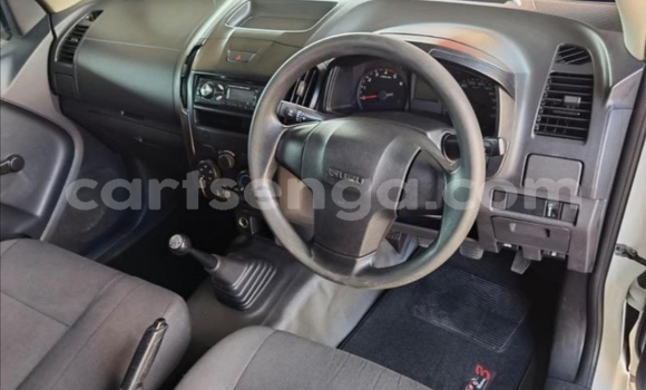 Nunua Ilio tumika Isuzu D–MAX White Gari ndani ya Big Bend nchini Wilaya ya Lubombo Nunua Ilio tumika Isuzu D–MAX White Gari ndani ya Big Bend nchini Wilaya ya Lubombo