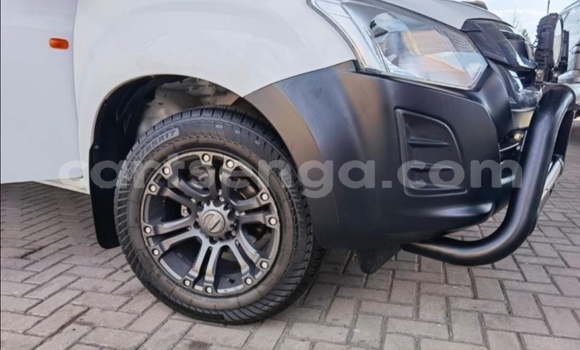 Nunua Ilio tumika Isuzu D–MAX White Gari ndani ya Big Bend nchini Wilaya ya Lubombo Nunua Ilio tumika Isuzu D–MAX White Gari ndani ya Big Bend nchini Wilaya ya Lubombo