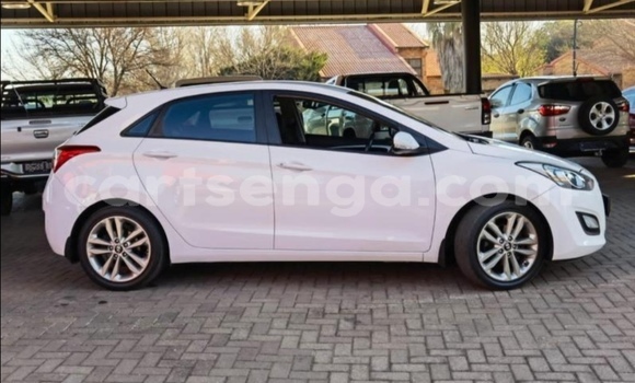 Nunua Ilio tumika Hyundai i30 White Gari ndani ya Tabankulu nchini Wilaya ya Lubombo Nunua Ilio tumika Hyundai i30 White Gari ndani ya Tabankulu nchini Wilaya ya Lubombo