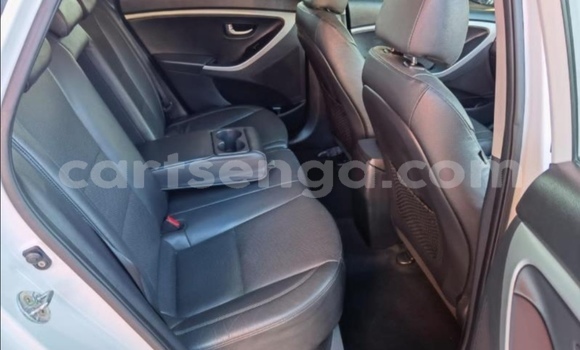 Nunua Ilio tumika Hyundai i30 White Gari ndani ya Tabankulu nchini Wilaya ya Lubombo Nunua Ilio tumika Hyundai i30 White Gari ndani ya Tabankulu nchini Wilaya ya Lubombo