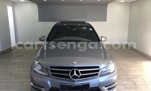 Nunua Ilio tumika Mercedes‒Benz C-klasse Silver Gari ndani ya Ezulwini nchini Hhohho Nunua Ilio tumika Mercedes‒Benz C-klasse Silver Gari ndani ya Ezulwini nchini Hhohho