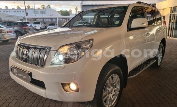 Buy Used Toyota Land Cruiser Prado White Car in Ezulwini in Hhohho Buy Used Toyota Land Cruiser Prado White Car in Ezulwini in Hhohho