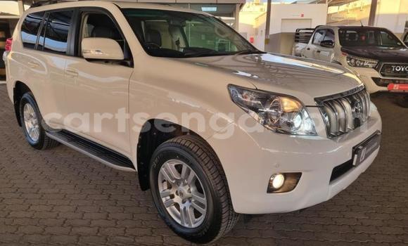 Buy Used Toyota Land Cruiser Prado White Car in Ezulwini in Hhohho Buy Used Toyota Land Cruiser Prado White Car in Ezulwini in Hhohho