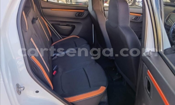 Nunua Ilio tumika Renault KWID White Gari ndani ya Tabankulu nchini Wilaya ya Lubombo Nunua Ilio tumika Renault KWID White Gari ndani ya Tabankulu nchini Wilaya ya Lubombo