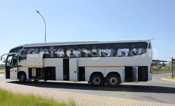 Acheter Occasion Utilitaire Mercedes‒Benz Arocs Blanc à Big Bend, Lubombo District Acheter Occasion Utilitaire Mercedes‒Benz Arocs Blanc à Big Bend, Lubombo District