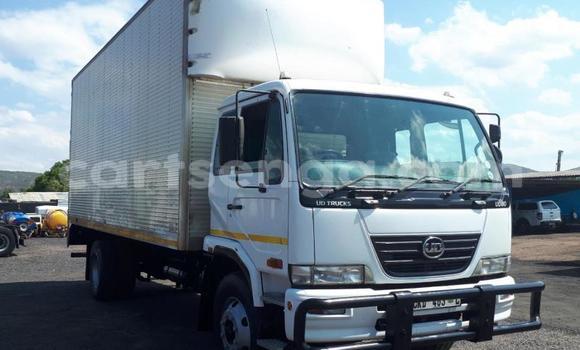 Nunua Ilio tumika Nissan UD White Lori ndani ya Big Bend nchini Wilaya ya Lubombo Nunua Ilio tumika Nissan UD White Lori ndani ya Big Bend nchini Wilaya ya Lubombo