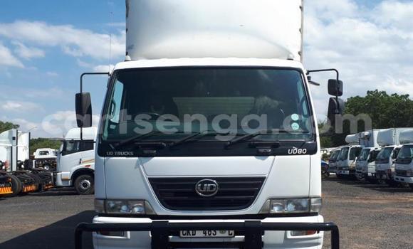 Acheter Occasion Utilitaire Nissan UD Blanc à Big Bend, Lubombo District Acheter Occasion Utilitaire Nissan UD Blanc à Big Bend, Lubombo District