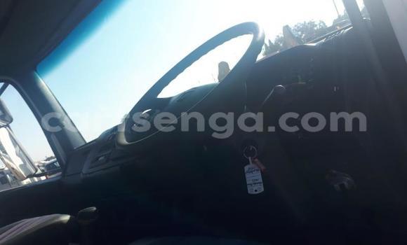 Acheter Occasion Utilitaire Mercedes‒Benz Tipper Blanc à Big Bend, Lubombo District Acheter Occasion Utilitaire Mercedes‒Benz Tipper Blanc à Big Bend, Lubombo District