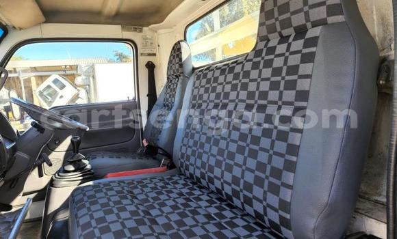 Acheter Occasion Utilitaire Nissan UD Blanc à Big Bend, Lubombo District Acheter Occasion Utilitaire Nissan UD Blanc à Big Bend, Lubombo District