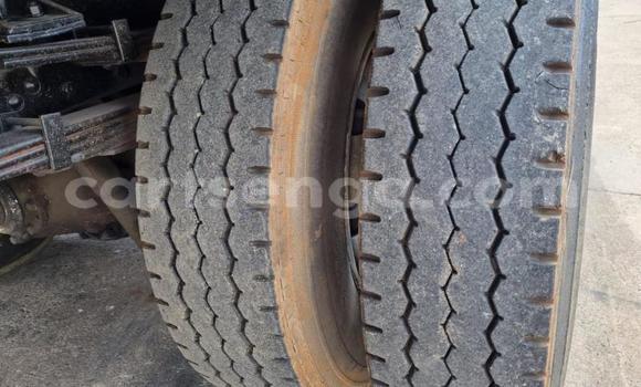 Acheter Occasion Utilitaire Nissan UD Blanc à Big Bend, Lubombo District Acheter Occasion Utilitaire Nissan UD Blanc à Big Bend, Lubombo District