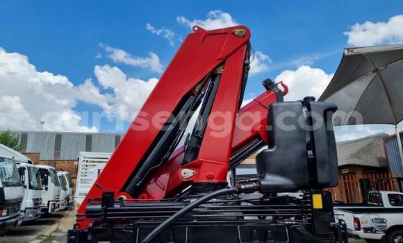 Acheter Occasion Utilitaire Nissan UD Blanc à Big Bend, Lubombo District Acheter Occasion Utilitaire Nissan UD Blanc à Big Bend, Lubombo District