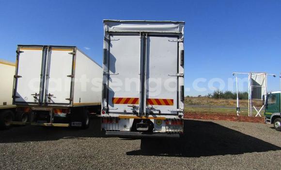 Acheter Occasion Utilitaire Mercedes‒Benz Truck Blanc à Big Bend, Lubombo District Acheter Occasion Utilitaire Mercedes‒Benz Truck Blanc à Big Bend, Lubombo District