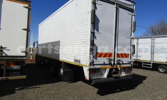 Acheter Occasion Utilitaire Mercedes‒Benz Truck Blanc à Big Bend, Lubombo District Acheter Occasion Utilitaire Mercedes‒Benz Truck Blanc à Big Bend, Lubombo District